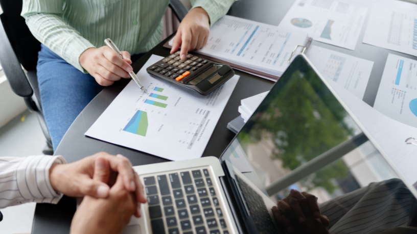 Fusões e aquisições mais estratégicas com as técnicas de valuation explicadas por Carlos Eduardo Rosalba Padilha.