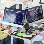 A programação por blocos no Fundamental I desenvolve lógica e criatividade desde cedo com passos simples e acessíveis — como orienta Sérgio Bento De Araújo.