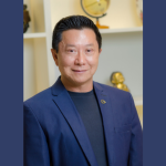 A cicatrização na cirurgia plástica depende de fatores clínicos e cuidados adequados, explica Milton Seigi Hayashi.