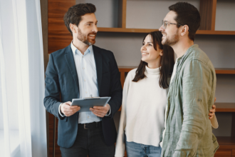 Alex Nabuco dos Santos explica como decisões imobiliárias ruins surgem de premissas mal lidas.