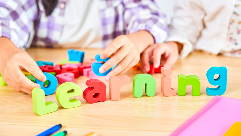 A importância dos diagnósticos contínuos na compreensão dos processos de aprendizagem ganha profundidade quando analisada sob a perspectiva de Gustavo Morceli.