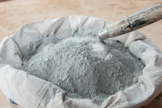 Valderci Malagosini Machado explica como critérios técnicos na escolha de fornecedores de artefatos de cimento garantem desempenho, durabilidade e segurança da obra.